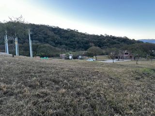 Foto 2 de Terreno en venta  1.700 M2 en La Reserva, San Lorenzo