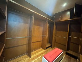 Foto 21 de ¡OPORTUNIDAD ÚNICA! Apartamento de Lujo en Rosales Reservado