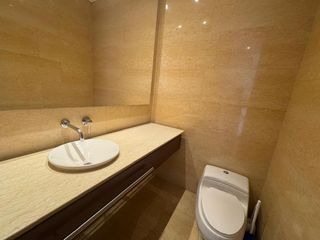 Foto 15 de ¡OPORTUNIDAD ÚNICA! Apartamento de Lujo en Rosales Reservado