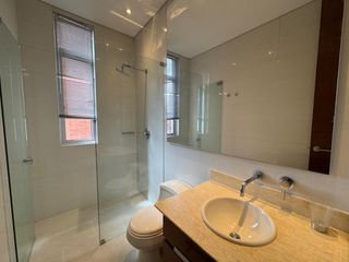 Foto 11 de ¡OPORTUNIDAD ÚNICA! Apartamento de Lujo en Rosales Reservado