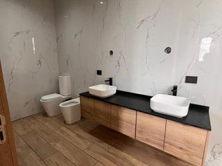 Foto 18 de Casa en El Yacht - Nordelta con Salida Directo al Río