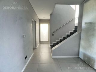 Foto 12 de Casa en alquiler Barrio Castaños Nordelta pileta 4 habitaciones
