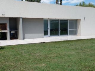 Foto 18 de Casa en Puerto Roldan ALQUILER