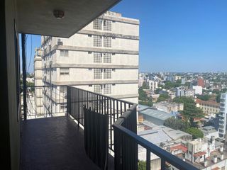 Foto 1 de VENTA Excelente 3 AMB, Frte  Balcón y Cochera Cubierta