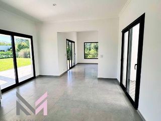 Foto 6 de Casa en  venta Barrio San Matias Escobar