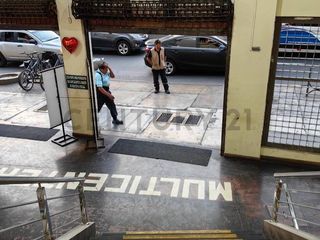Foto 9 de ¡Oportunidad Única! Venta de Local Comercial en el Corazón de Lima