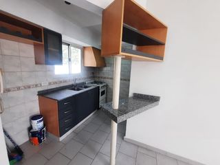 Foto 9 de Departamento en alquiler en Lanus Oeste