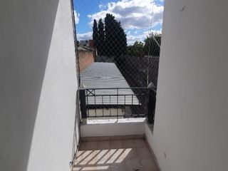 Foto 8 de Departamento en alquiler en Lanus Oeste