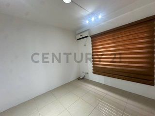 Foto 45 de Amplia y Moderna Casa de Alquiler de 5 dormitorios Ciudad Celeste