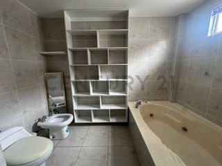Foto 37 de Amplia y Moderna Casa de Alquiler de 5 dormitorios Ciudad Celeste