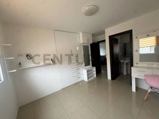 Foto 22 de Amplia y Moderna Casa de Alquiler de 5 dormitorios Ciudad Celeste