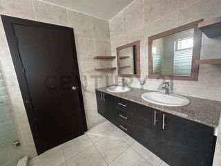 Foto 36 de Amplia y Moderna Casa de Alquiler de 5 dormitorios Ciudad Celeste