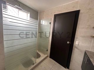 Foto 35 de Amplia y Moderna Casa de Alquiler de 5 dormitorios Ciudad Celeste