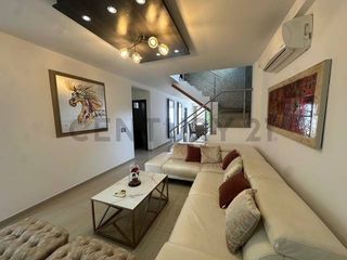 Foto 1 de Amplia y Moderna Casa de Alquiler de 5 dormitorios Ciudad Celeste