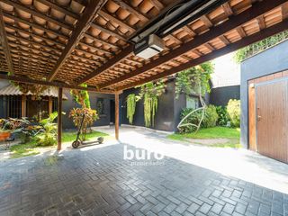 Foto 1 de LINDA CASA EN VENTA CERCA AL COLEGIO LEON PINELO Y GOLF EN SAN ISIDRO