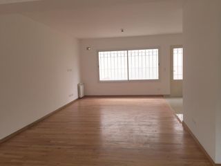 Foto 6 de CHALET DUPLEX  7 MTS DE FRENTE  4 PLANTAS  3 DORMIT JARDIN PLAY GARAGE