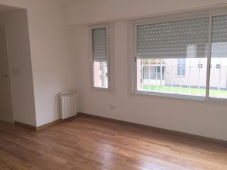 Foto 4 de CHALET DUPLEX  7 MTS DE FRENTE  4 PLANTAS  3 DORMIT JARDIN PLAY GARAGE