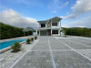 Foto 2 de Venta de casa campestre de lujo en Bahía Concha Santa Marta