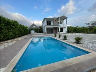 Foto 1 de Venta de casa campestre de lujo en Bahía Concha Santa Marta