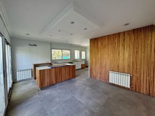 Foto 7 de Casa en Alquiler en Pilar con 6 dormitorios
