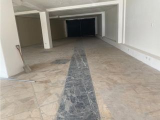 Foto 9 de Eloy Alfaro, Local Comercial en Renta, 200m2, 3 Ambientes
