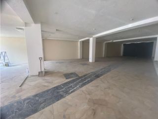 Foto 5 de Eloy Alfaro, Local Comercial en Renta, 200m2, 3 Ambientes
