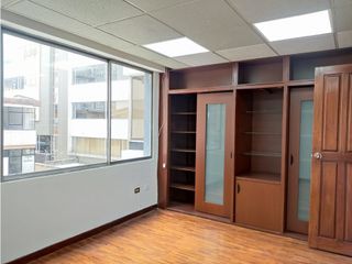 Foto 26 de Iñaquito, Oficina en Renta, 100m2, 4 Ambientes