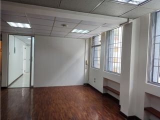 Foto 14 de Iñaquito, Oficina en Renta, 100m2, 4 Ambientes