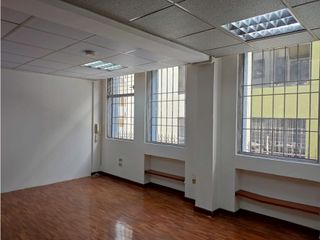 Foto 2 de Iñaquito, Oficina en Renta, 100m2, 4 Ambientes
