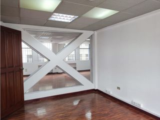 Foto 4 de Iñaquito, Oficina en Renta, 100m2, 4 Ambientes