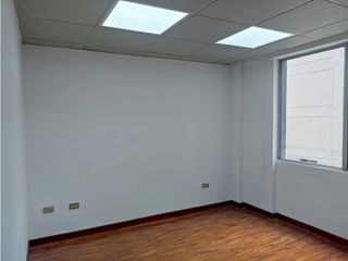 Foto 27 de Iñaquito, Oficina en Renta, 100m2, 4 Ambientes