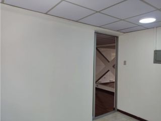 Foto 5 de Iñaquito, Oficina en Renta, 100m2, 4 Ambientes