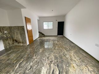 Foto 1 de Casa en venta a estrenar La Plata, Villa Elvira