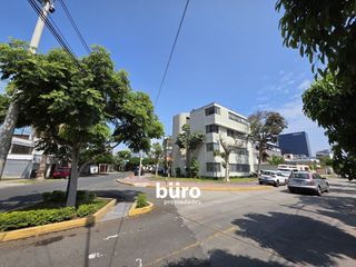 Foto 24 de EDIFICIO COMPLETO EN VENTA EN SAN ISIDRO INICIALMENTE RESIDENCIAL HOY OFICINAS