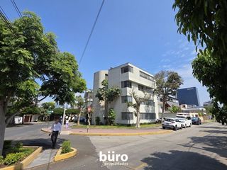 Foto 4 de EDIFICIO COMPLETO EN VENTA EN SAN ISIDRO INICIALMENTE RESIDENCIAL HOY OFICINAS