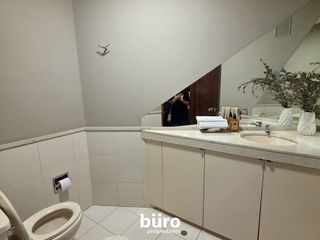 Foto 28 de EDIFICIO COMPLETO EN VENTA EN SAN ISIDRO INICIALMENTE RESIDENCIAL HOY OFICINAS