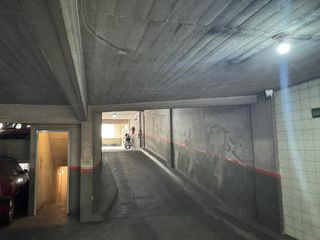 Foto 3 de Cochera en Belgrano con rampa en 2do nivel