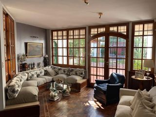 Foto 1 de NUEVA CORDOBA - CASA EN ALQUILER - EXCELENTE ESTADO Y UBICACION!!!