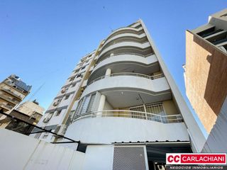 Foto 1 de Venta Monoambiente Rosario - Amplísimo y dividido - Escritura inmediata