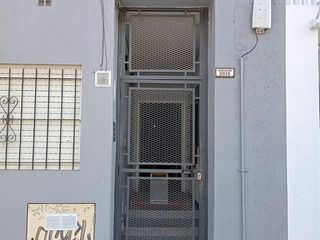 Foto 2 de Departamento 2 Ambientes en San Martín - cómodo y excelente ubicación.