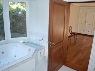 Foto 31 de Casa - Martinez .-Libert al Río. 375m2 cub,  lote 600m2 --- suite en PB