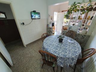 Foto 10 de Departamento en  pimer piso con patio y cochera de 4 ambientes en Temperley Oeste