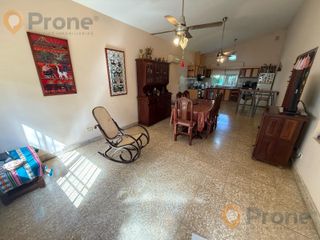 Foto 1 de VENTA CASA EN FUNES DE 2 DORMITORIOS