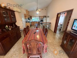 Foto 2 de VENTA CASA EN FUNES DE 2 DORMITORIOS