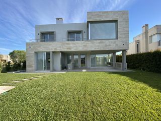 Foto 1 de Casa en venta en barrio San Isidro Labrador, Tigre