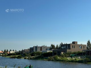 Foto 12 de Casa en  CASA EN VENTA EN EL NAUDIR AGUAS PRIVADAS - AL AGUA - MAROTO PROPIEDADES