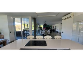 Foto 13 de Moderna Casa Inteligente en Barrio la Herradura- Venta