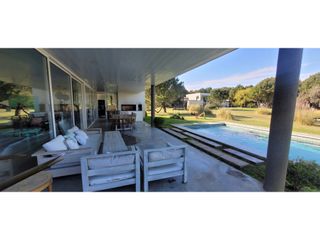 Foto 6 de Moderna Casa Inteligente en Barrio la Herradura- Venta