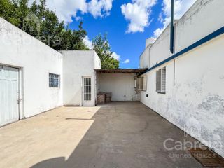 Foto 34 de Casa en Venta de 3 dormitorios patio y cochera, en La Plata