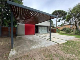 Foto 3 de Casa en venta - 3 Dormitorios 3 Baños - 602Mts2 - Valeria del Mar